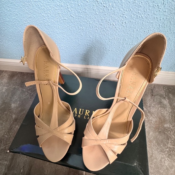 Lauren Ralph Lauren Freida Stilleto Heels. 6.5 B - Picture 3 of 4